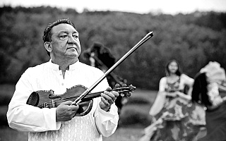 Nie żyje Adam Fedorowicz. Lider Hitano przez lata promował kulturę Romów Nie żyje Adam Fedorowicz. Lider Hitano przez lata promował kulturę Romów